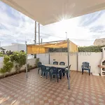 Casa Smeraldo * 玛丽娜迪曼卡维萨